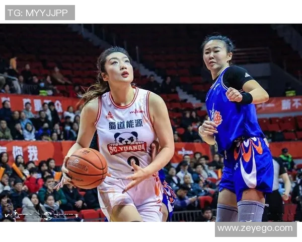 四川青川11岁篮球女孩梦想登上WCBA舞台向李梦发出挑战与鼓励